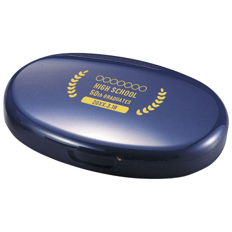 コンパクトサイズで持ち運びに便利なシューケアセットです