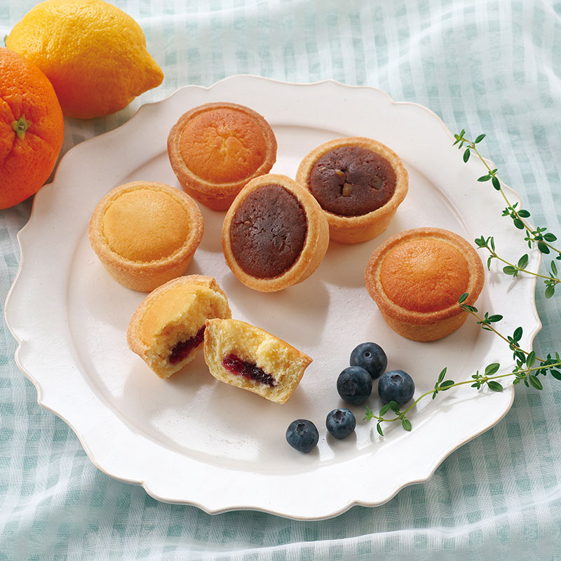 甘酸っぱいフルーツをそれぞれ合わせたタルトケーキです